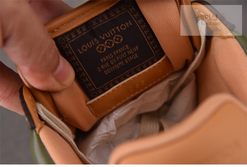 Louis Vuitton 루이비통 x 니고 LV 버터소프트 스니커즈 카키 신발 11번 이미지
