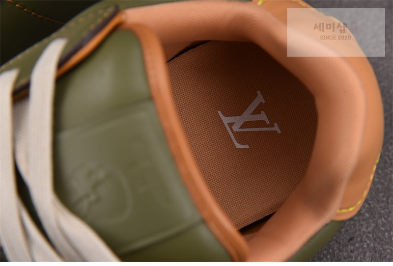 Louis Vuitton 루이비통 x 니고 LV 버터소프트 스니커즈 카키 신발 14번 이미지
