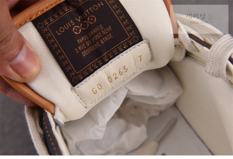 Louis Vuitton 루이비통 x 니고 LV 버터소프트 스니커즈 신발 7번 이미지