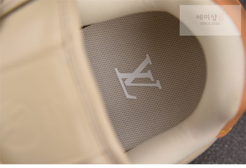 Louis Vuitton 루이비통 x 니고 LV 버터소프트 스니커즈 신발 4번 이미지