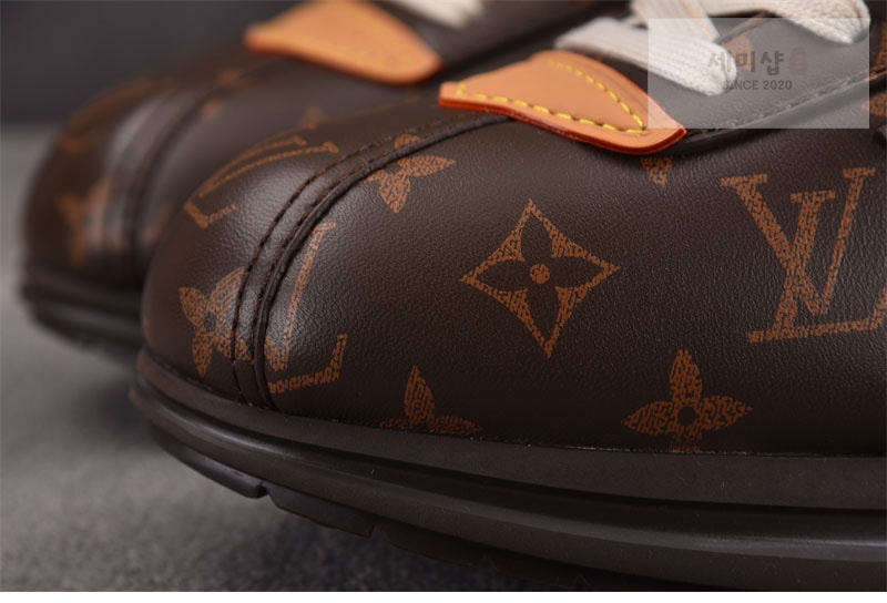Louis Vuitton 루이비통 x 니고 LV 버터소프트 스니커즈 신발 2번 이미지
