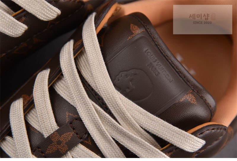 Louis Vuitton 루이비통 x 니고 LV 버터소프트 스니커즈 신발 3번 이미지