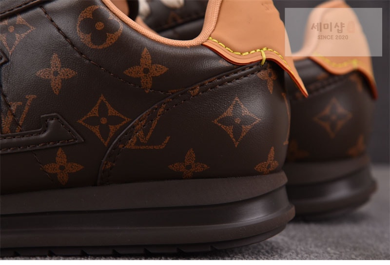 Louis Vuitton 루이비통 x 니고 LV 버터소프트 스니커즈 신발 4번 이미지