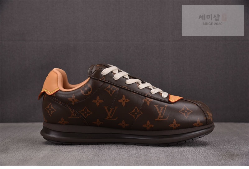 Louis Vuitton 루이비통 x 니고 LV 버터소프트 스니커즈 신발 13번 이미지