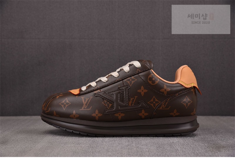 Louis Vuitton 루이비통 x 니고 LV 버터소프트 스니커즈 신발 9번 이미지