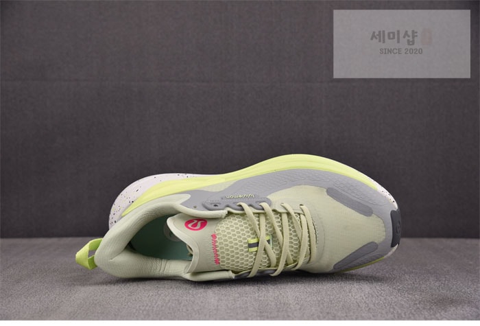 Lululemon 룰루레몬 블리스필 트레일 러닝 슈즈 DEWY/SILVER DROP/FADED ZAP 신발 4번 이미지