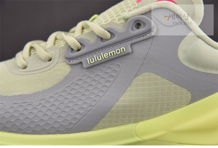 Lululemon 룰루레몬 블리스필 트레일 러닝 슈즈 DEWY/SILVER DROP/FADED ZAP 신발 10번 이미지