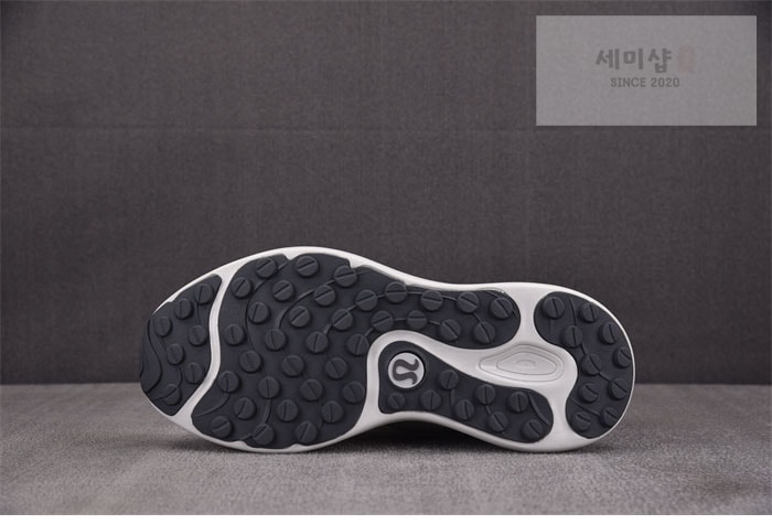 Lululemon 룰루레몬 블리스필 트레일 러닝 슈즈 SILVER DROP/BAKED CLAY/VAPOR 신발 5번 이미지