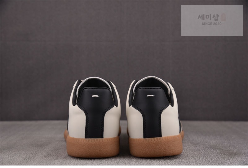 메종마르지엘라 메종 마르지엘라 독일군 스니커즈 블랙/베이지 레플리카 2번 이미지 - 신발 | 세미샵 레플리카 사이트