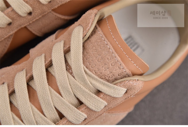 Maison Margiela 메종 마르지엘라 독일군 스니커즈 샤무어 베이지 레플리카 9번 이미지 - 신발 | 세미샵 레플리카 사이트