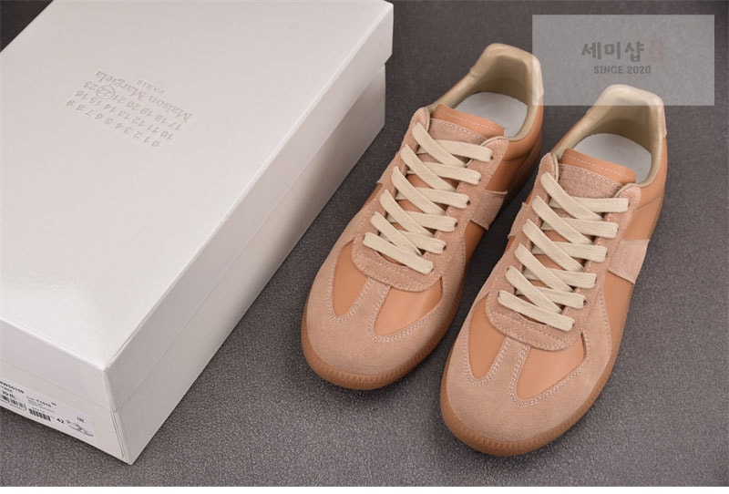 Maison Margiela 메종 마르지엘라 독일군 스니커즈 샤무어 베이지 레플리카 12번 이미지 - 신발 | 세미샵 레플리카 사이트