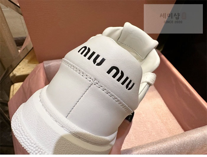 Miu Miu 미우미우 레더 스니커즈 화이트 신발 15번 이미지