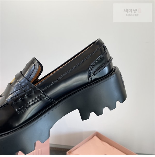 Miu Miu 미우미우 브러쉬드 가죽 페니 로퍼 신발 22번 이미지