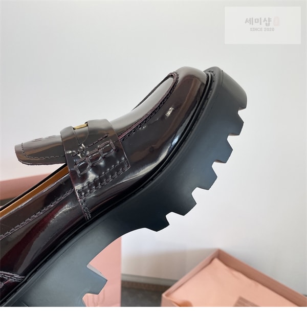 Miu Miu 미우미우 브러쉬드 가죽 페니 로퍼 신발 3번 이미지
