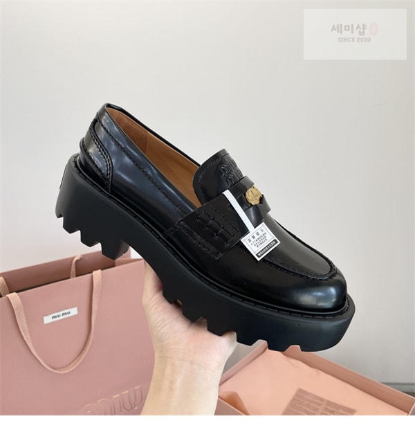 Miu Miu 미우미우 브러쉬드 가죽 페니 로퍼 신발 26번 이미지