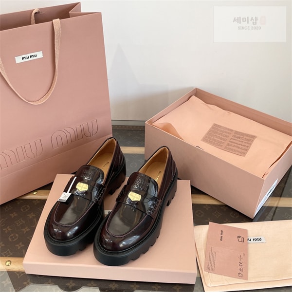 Miu Miu 미우미우 브러쉬드 가죽 페니 로퍼 신발 14번 이미지