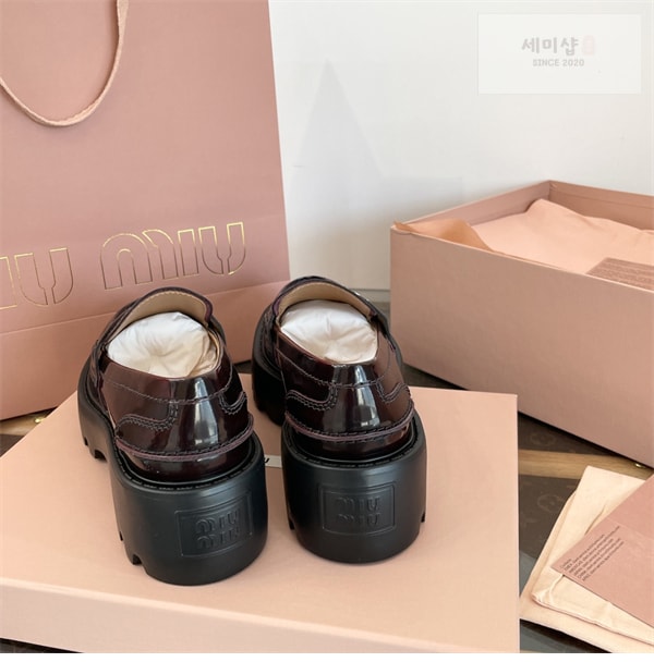 Miu Miu 미우미우 브러쉬드 가죽 페니 로퍼 신발 21번 이미지