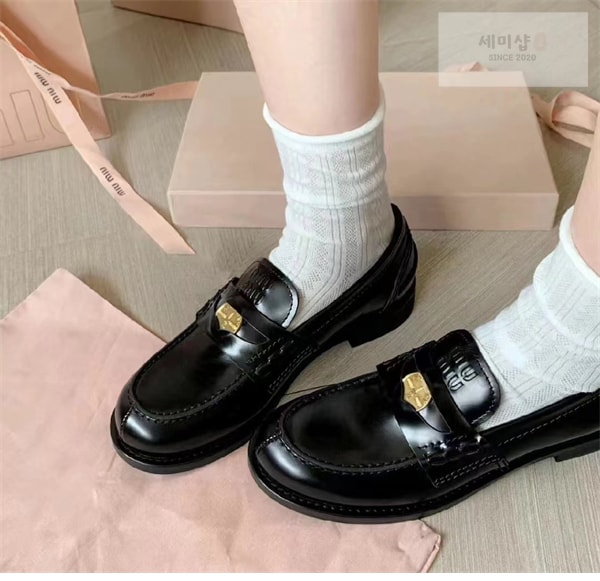 Miu Miu 미우미우 브러쉬드 가죽 페니 로퍼 신발 1번 이미지