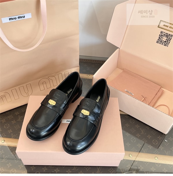 Miu Miu 미우미우 브러쉬드 가죽 페니 로퍼 신발 6번 이미지
