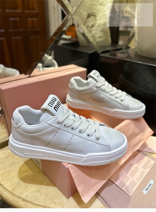 Miu Miu 미우미우 블리치드 스니커즈 신발 4번 이미지