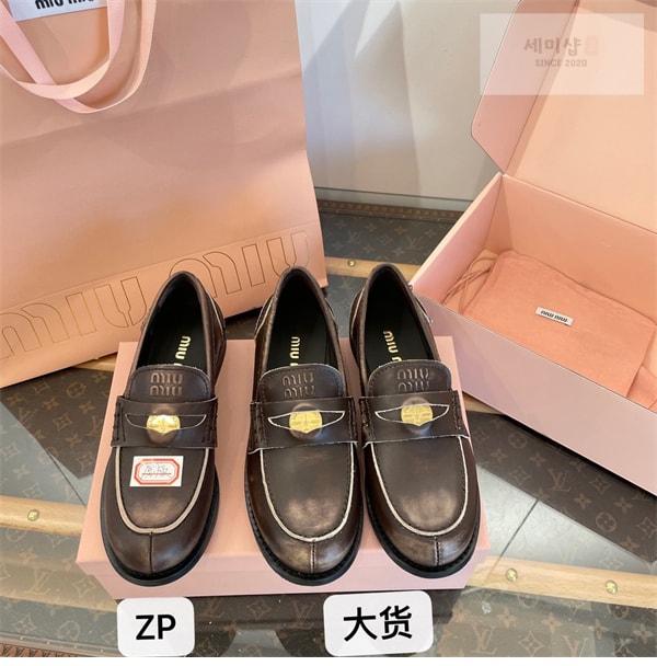 Miu Miu 미우미우 빈티지 이팩트 가죽 페니 로퍼 신발 15번 이미지