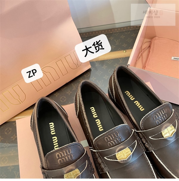 Miu Miu 미우미우 빈티지 이팩트 가죽 페니 로퍼 신발 16번 이미지