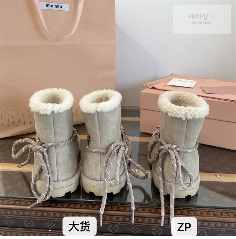 미우미우 미우미우 스웨이드 시어링 부티 데저트 레플리카 17번 이미지 - 신발 | 세미샵 레플리카 사이트