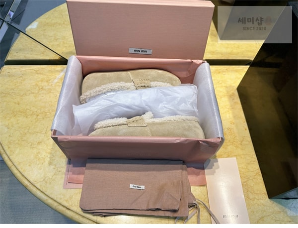 Miu Miu 미우미우 시어링 스웨이드 페니 로퍼 신발 15번 이미지