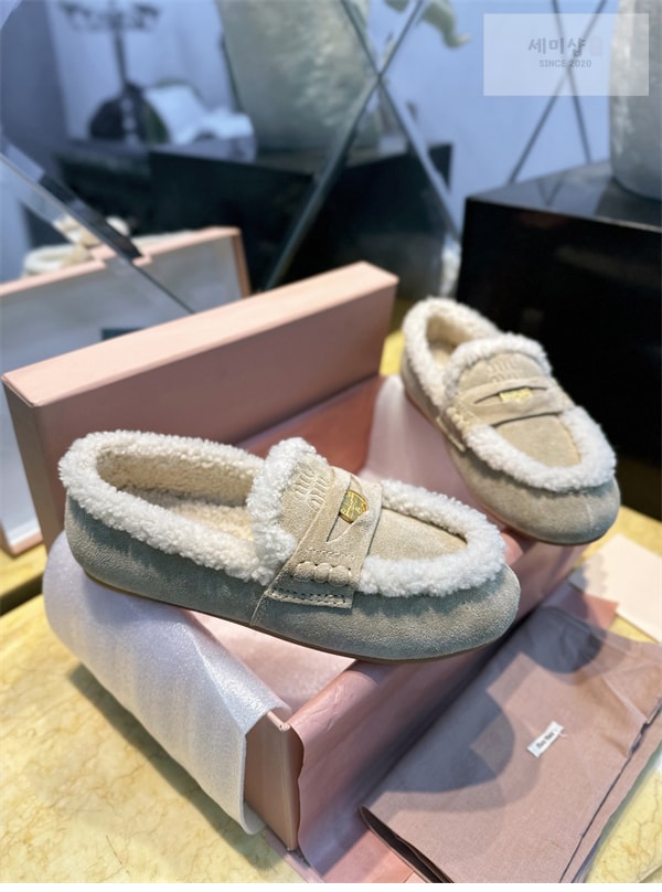 Miu Miu 미우미우 시어링 스웨이드 페니 로퍼 신발 3번 이미지