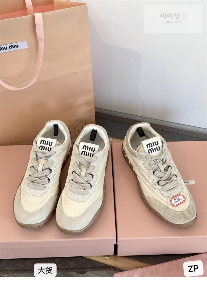 Miu Miu 미우미우 타이어 기능성 소재 스니커즈 화이트 신발 16번 이미지