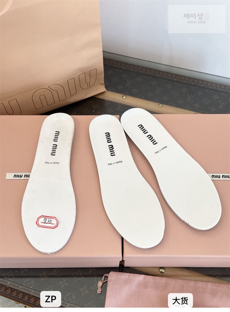 Miu Miu 미우미우 타이어 기능성 스웨이드 스니커즈 다크 로즈 신발 19번 이미지