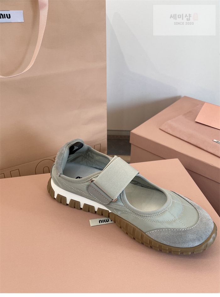 Miu Miu 미우미우 타이어 테크니컬 발레리나 그레이 신발 7번 이미지