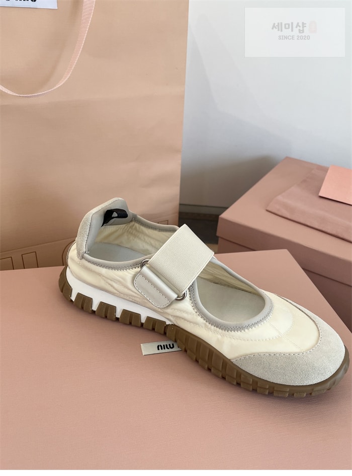 Miu Miu 미우미우 타이어 테크니컬 발레리나 그레이 신발 13번 이미지