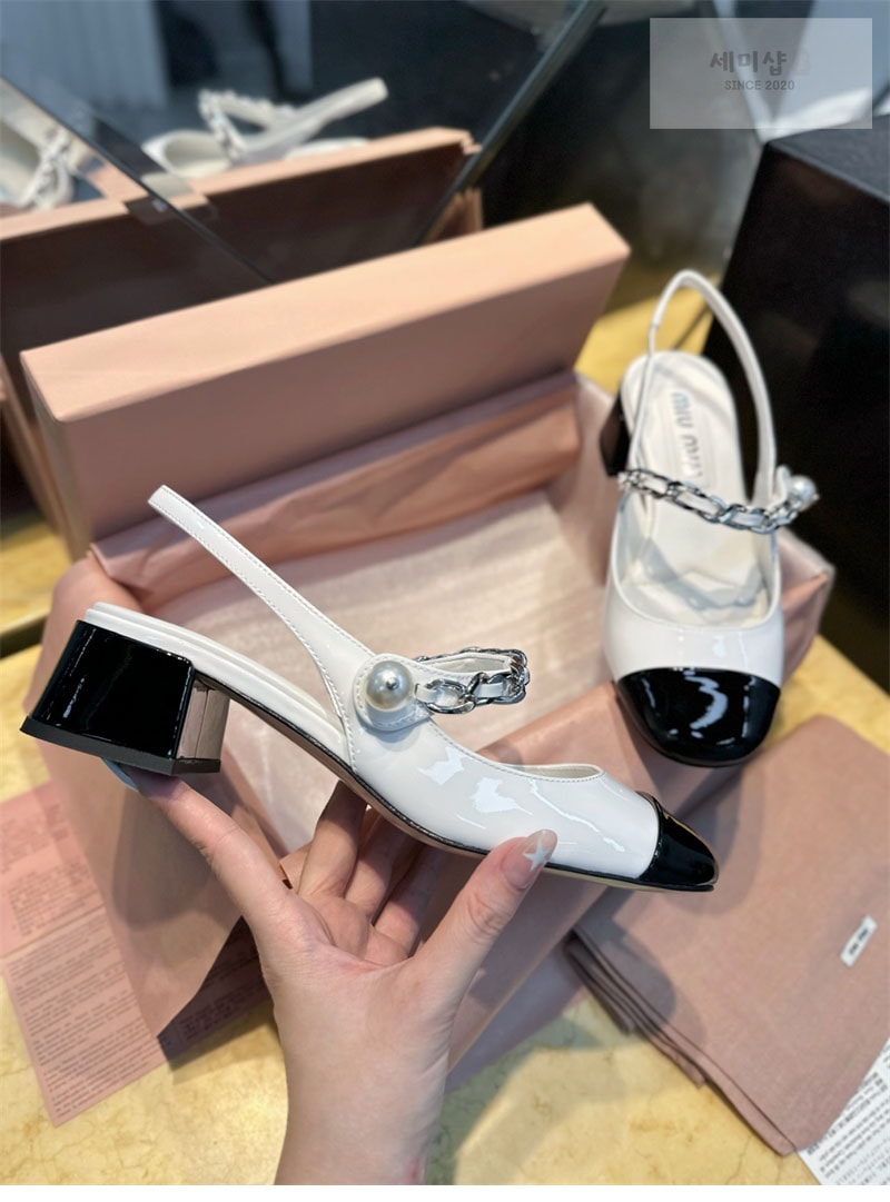 Miu Miu 미우미우 투톤 페이턴트 레더 슬링백 펌프스 신발 5번 이미지