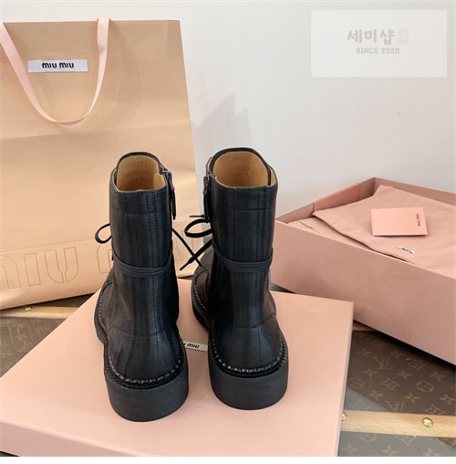 Miu Miu 미우미우 24FW 가죽 레이스 부티 신발 11번 이미지