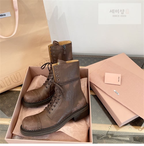 Miu Miu 미우미우 24FW 가죽 레이스 부티 신발 16번 이미지