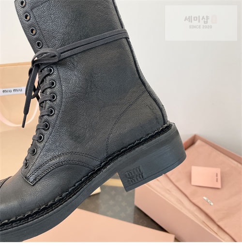 Miu Miu 미우미우 24FW 가죽 레이스 부티 신발 21번 이미지
