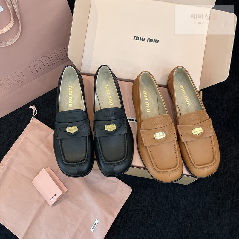 Miu Miu 미우미우 25SS 클래식 페니로퍼 블랙 신발 19번 이미지