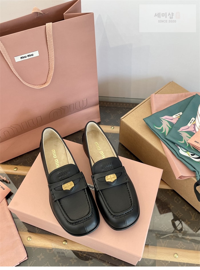 Miu Miu 미우미우 25SS 클래식 페니로퍼 블랙 신발 13번 이미지