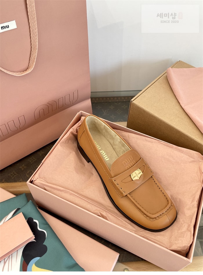 Miu Miu 미우미우 25SS 클래식 페니로퍼 블랙 신발 5번 이미지