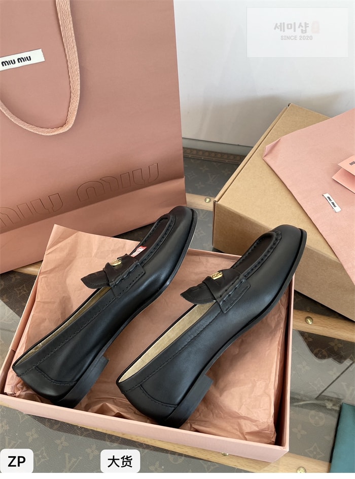 Miu Miu 미우미우 25SS 클래식 페니로퍼 블랙 신발 16번 이미지