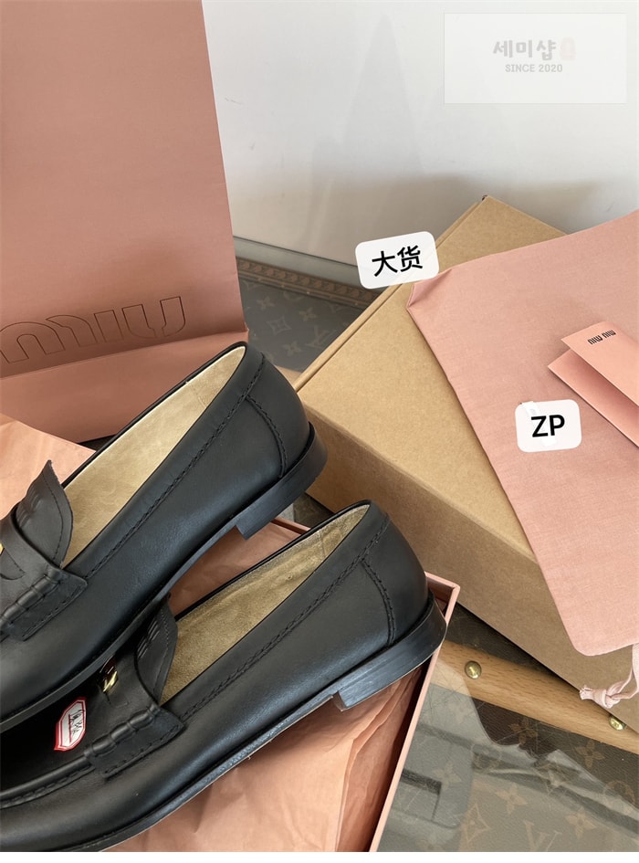 Miu Miu 미우미우 25SS 클래식 페니로퍼 블랙 신발 6번 이미지