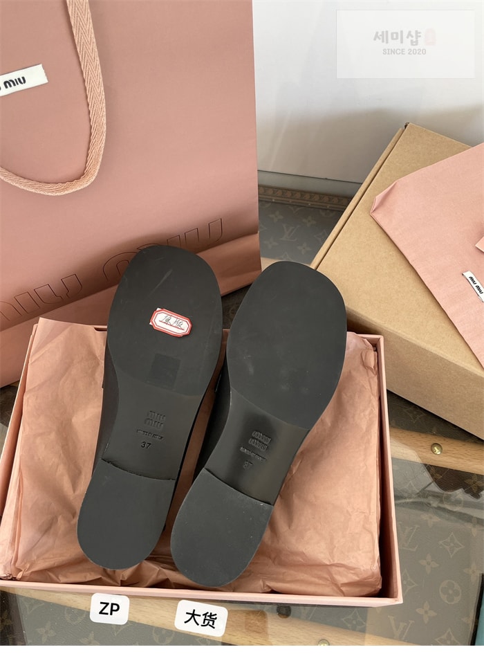 Miu Miu 미우미우 25SS 클래식 페니로퍼 블랙 신발 25번 이미지