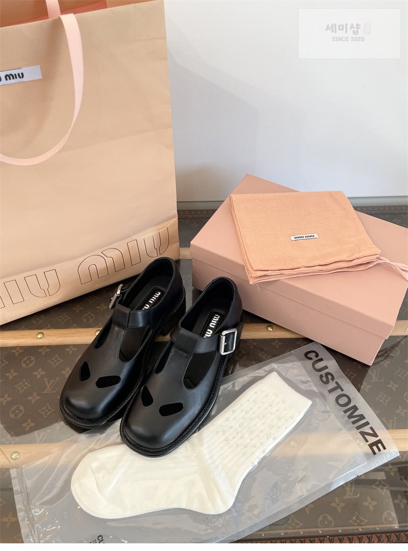 Miu Miu 미우미우 T 버클 메리제인 로퍼 신발 20번 이미지