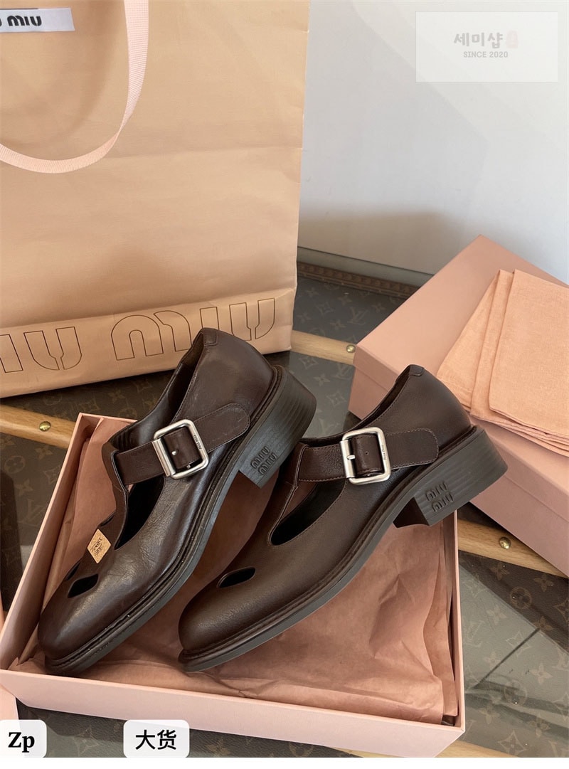 Miu Miu 미우미우 T 버클 메리제인 로퍼 신발 14번 이미지