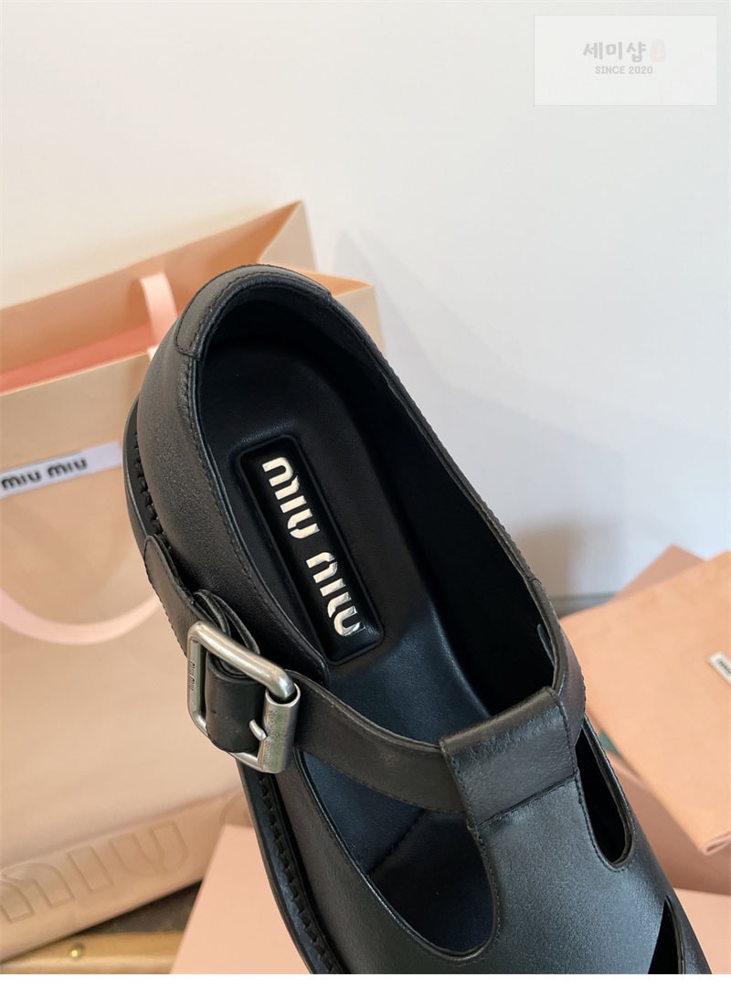 Miu Miu 미우미우 T 버클 메리제인 로퍼 신발 2번 이미지