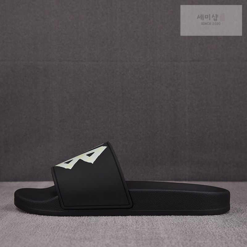 Balenciaga 발렌시아가 풀 슬라이드 샌들 테이프 타입 로고 남성용 신발 1번 이미지