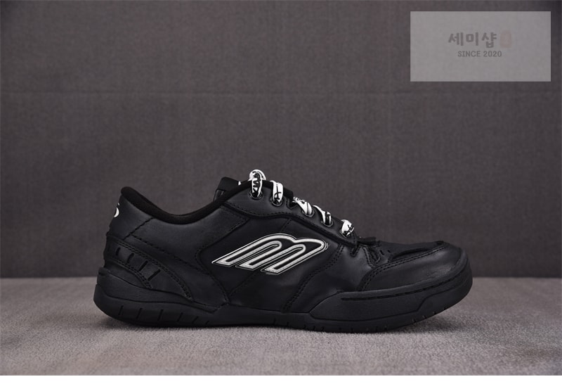 Balenciaga 발렌시아가 햄튼스 원 아웃 스니커즈 블랙 레플리카 3번 이미지 - 신발 | 세미샵 레플리카 사이트