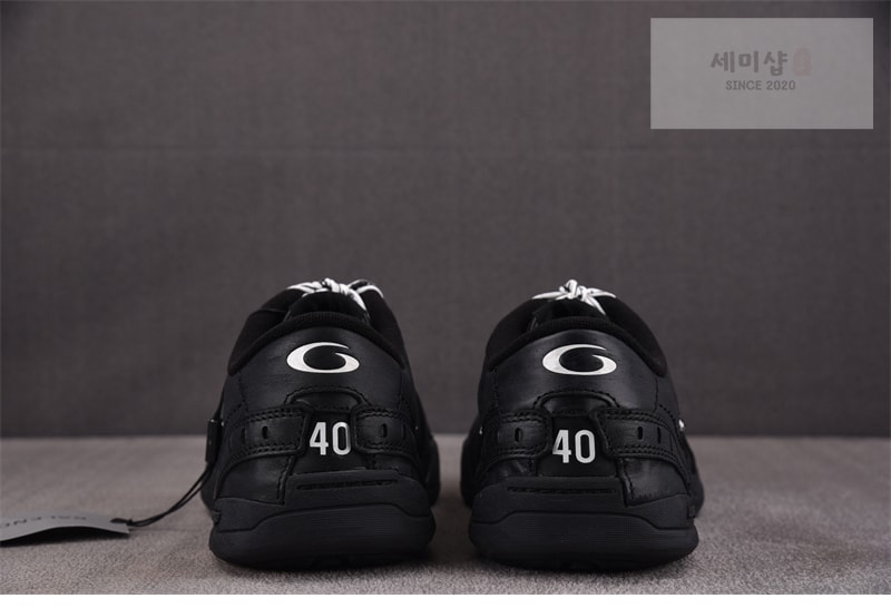 Balenciaga 발렌시아가 햄튼스 원 아웃 스니커즈 블랙 레플리카 6번 이미지 - 신발 | 세미샵 레플리카 사이트