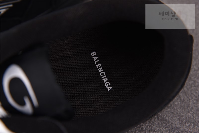 Balenciaga 발렌시아가 햄튼스 원 아웃 스니커즈 블랙 레플리카 11번 이미지 - 신발 | 세미샵 레플리카 사이트